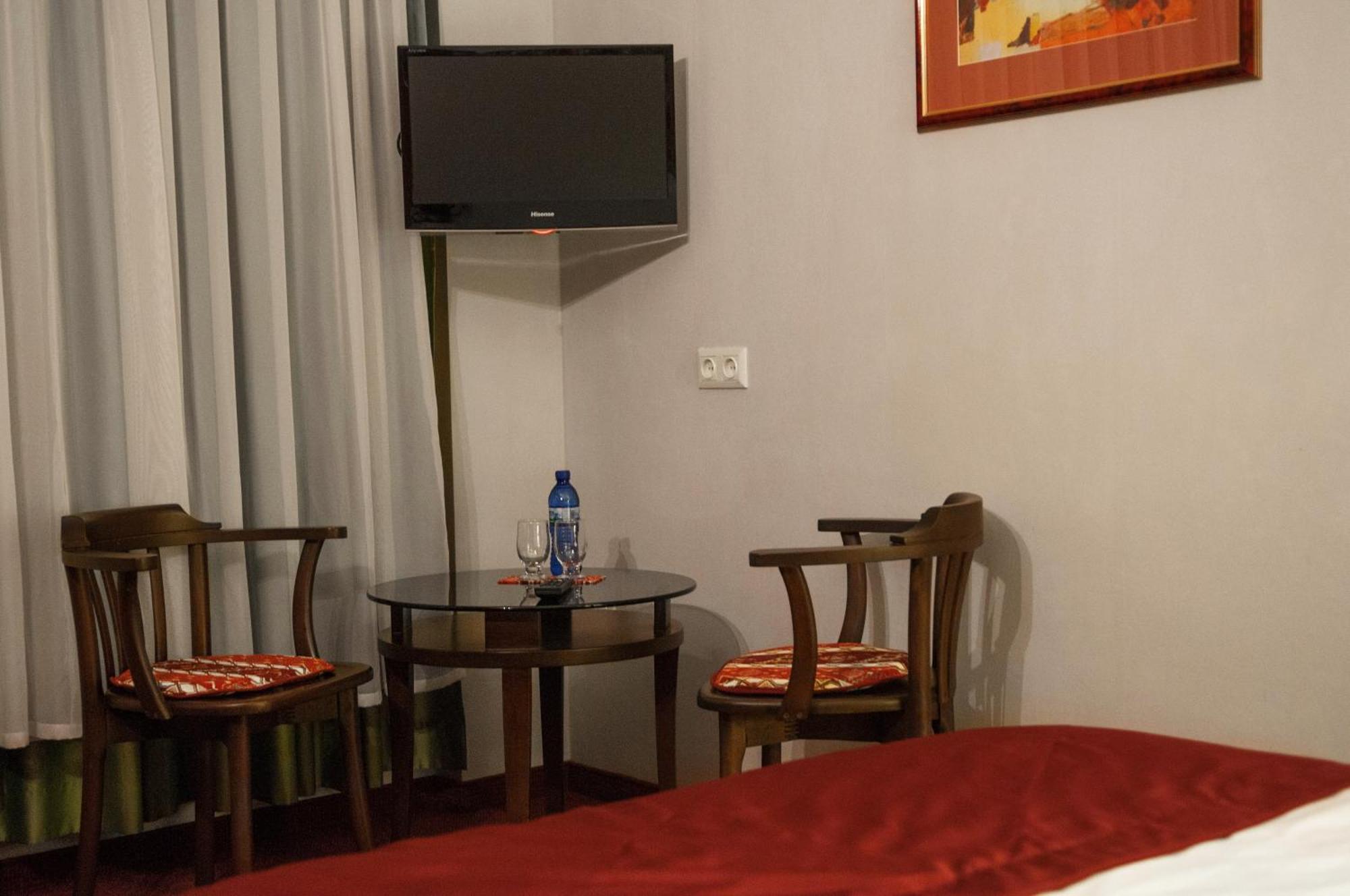 Prestige Palace - Esquisse Hotel Тбилиси Номер фото