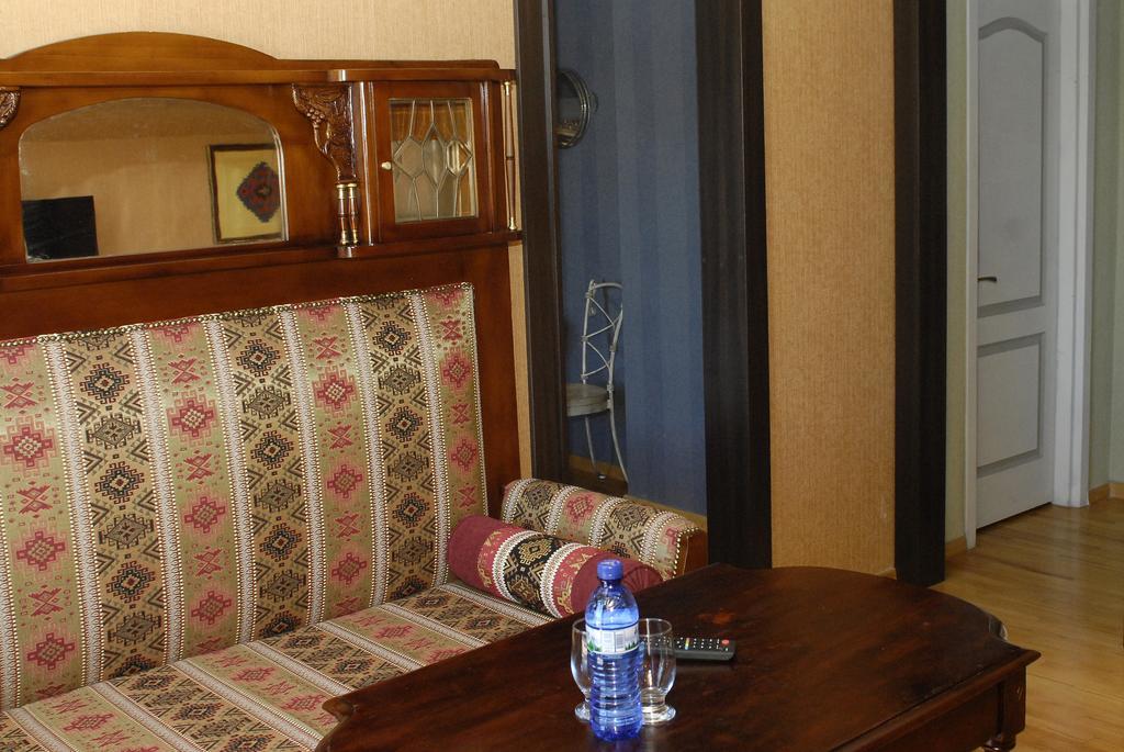 Prestige Palace - Esquisse Hotel Тбилиси Экстерьер фото