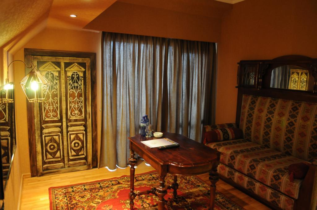 Prestige Palace - Esquisse Hotel Тбилиси Экстерьер фото