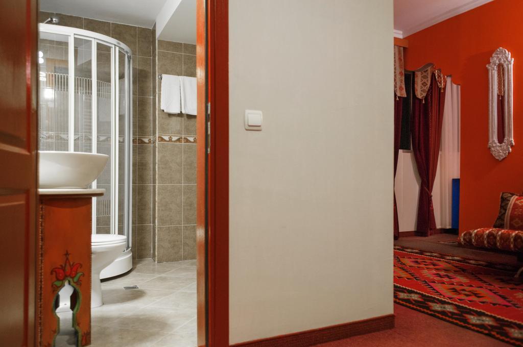 Prestige Palace - Esquisse Hotel Тбилиси Экстерьер фото
